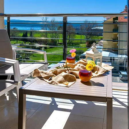 Apartment Cocco Modern Omis