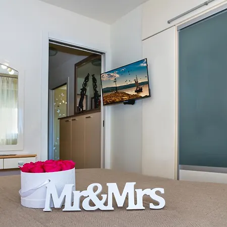 Cocco Modern * Omis