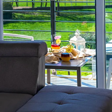 Cocco Modern Apartment Omis